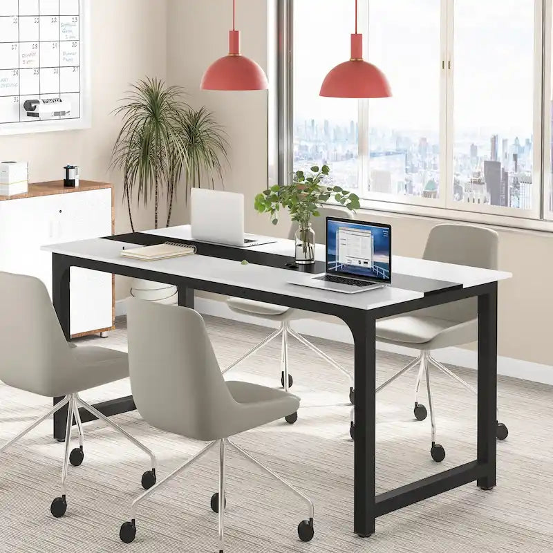 Table de conférence à piètement métallique, 180 cm (L) x 79 cm (l) x 74 cm (H)
